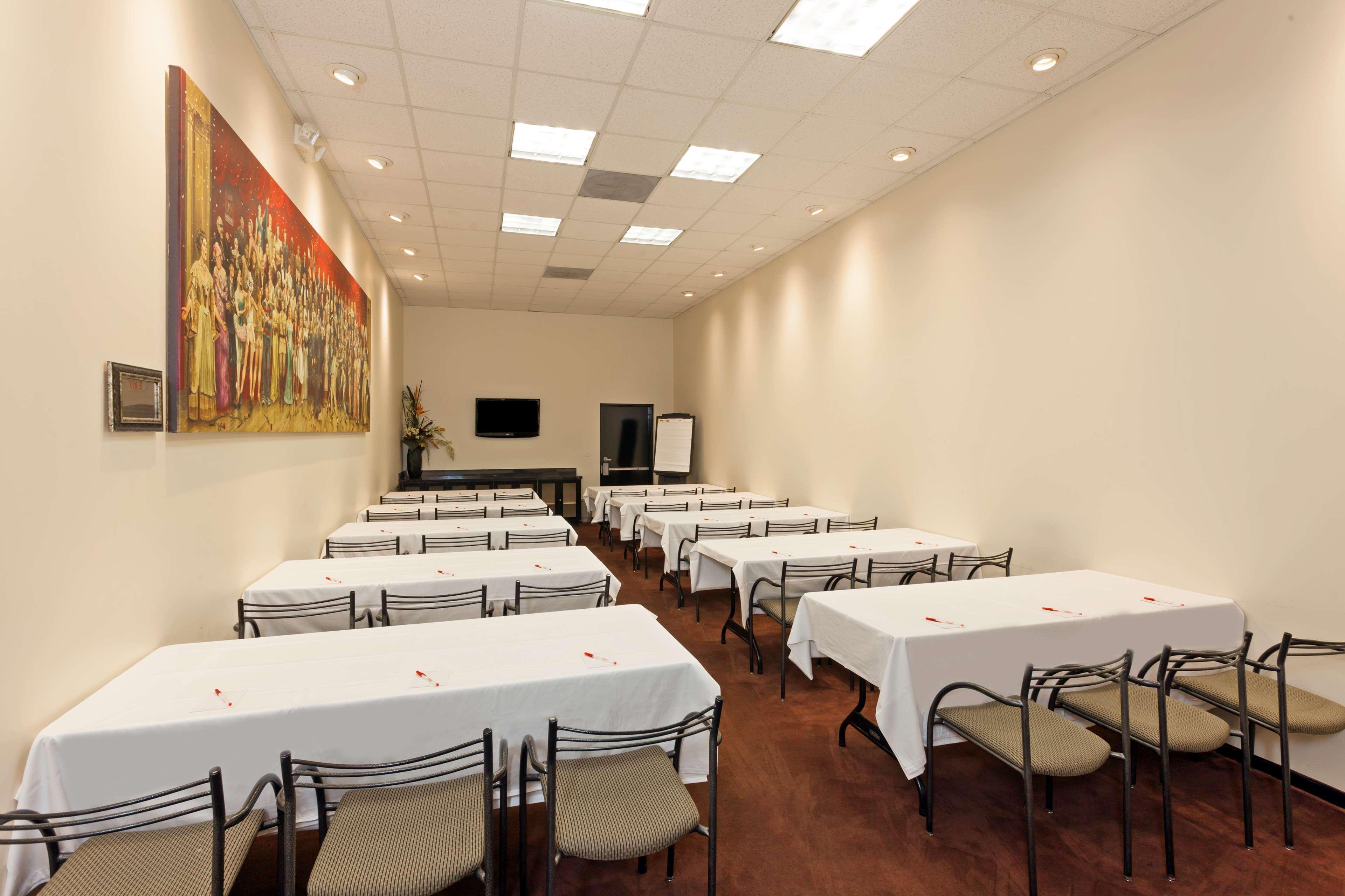 Ramada Plaza By Wyndham West Hollywood Hotel & Suites Los Angeles Exterior photo