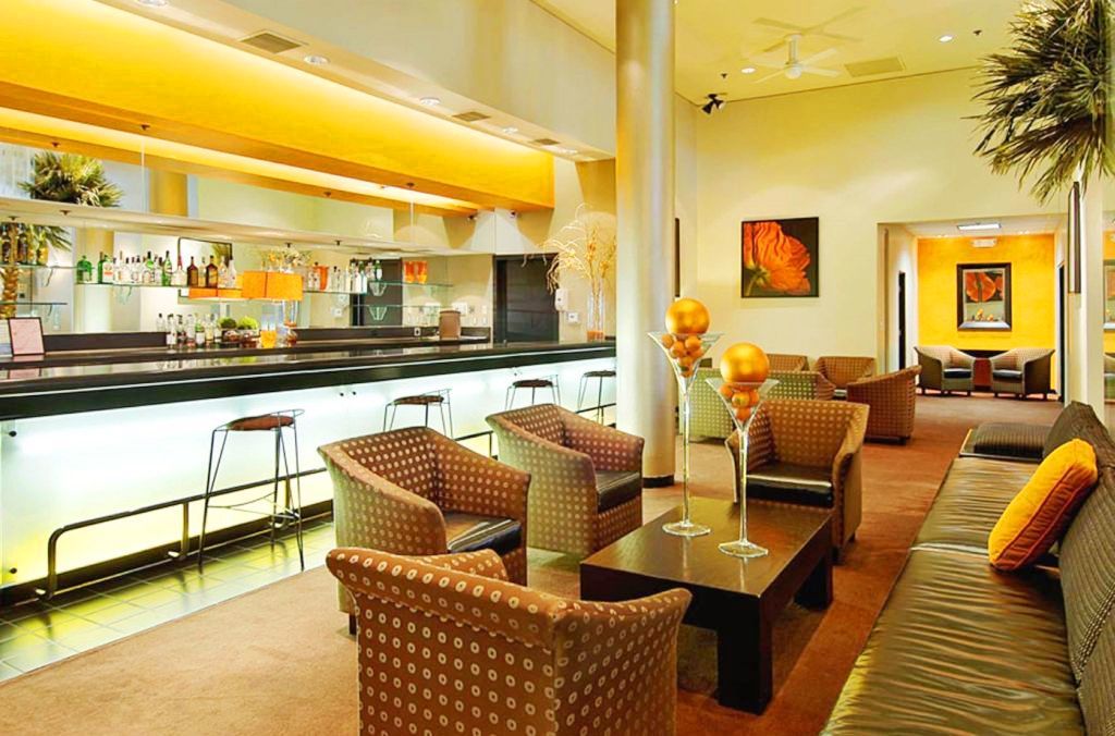Ramada Plaza By Wyndham West Hollywood Hotel & Suites Los Angeles Exterior photo