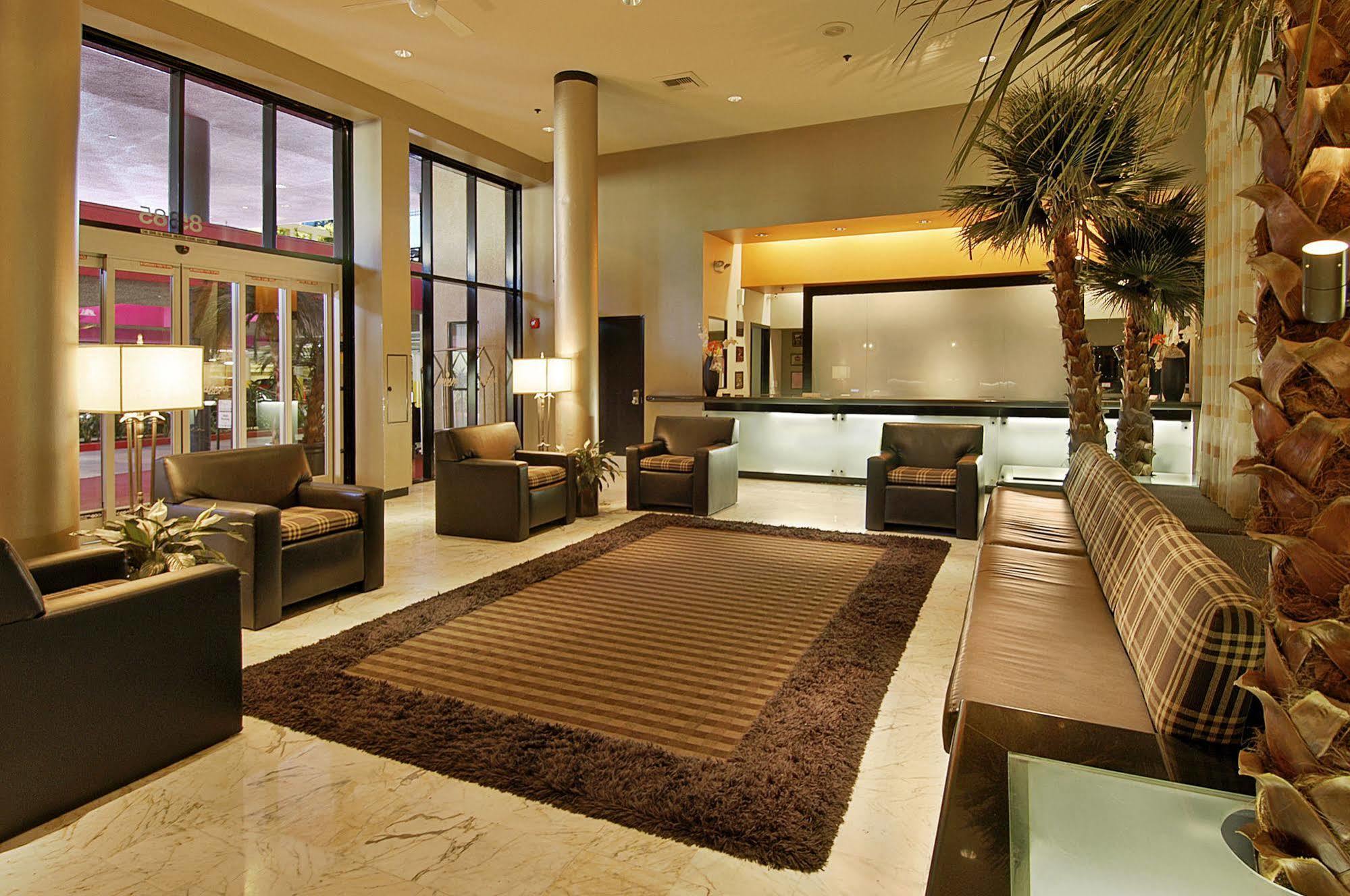 Ramada Plaza By Wyndham West Hollywood Hotel & Suites Los Angeles Exterior photo