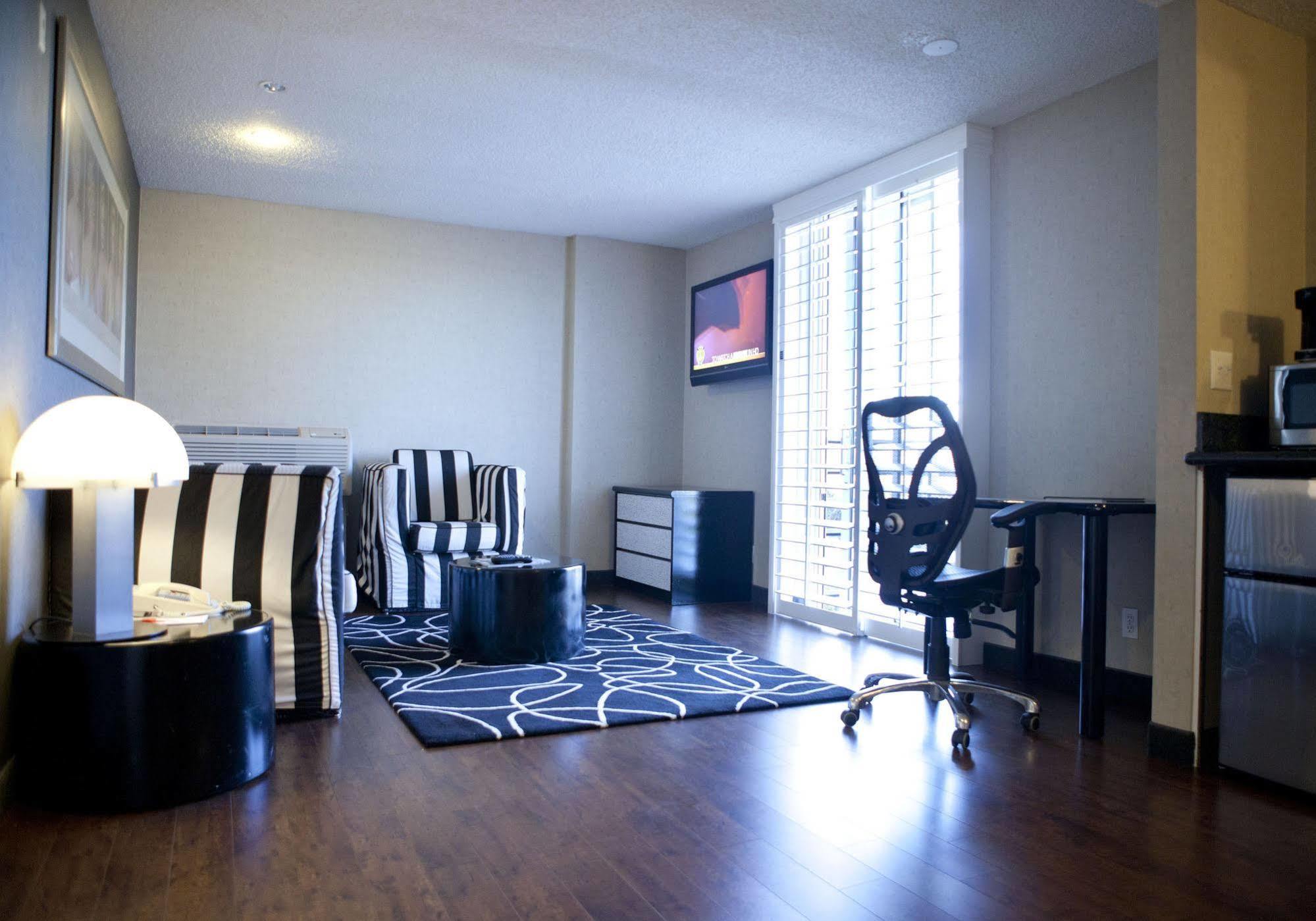 Ramada Plaza By Wyndham West Hollywood Hotel & Suites Los Angeles Exterior photo