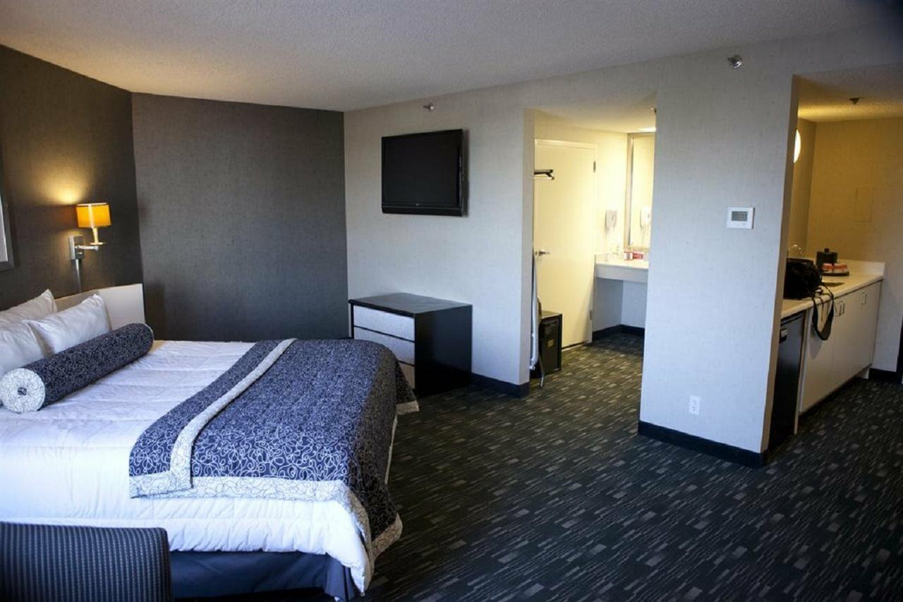 Ramada Plaza By Wyndham West Hollywood Hotel & Suites Los Angeles Exterior photo